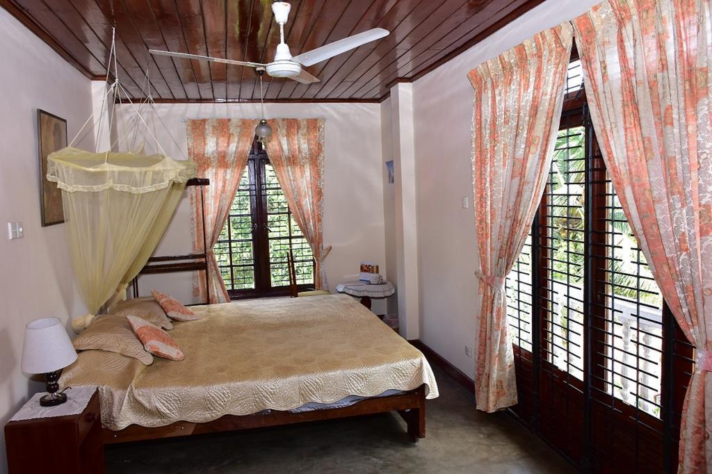 Lake Bungalow Hotel แคนดี้ ภายนอก รูปภาพ
